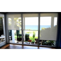 Jaluzele tip rulou personalizate – Filtrare pentru interior și exterior