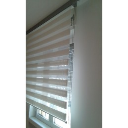 Stores enrouleurs jour/nuit sur mesure – Transparents