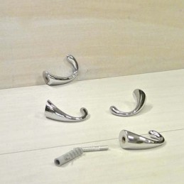 50 mm kavelj za vezanje zaves v zlati, bronasti in satenasto kromirani barvi - eleganca in funkcionalnost